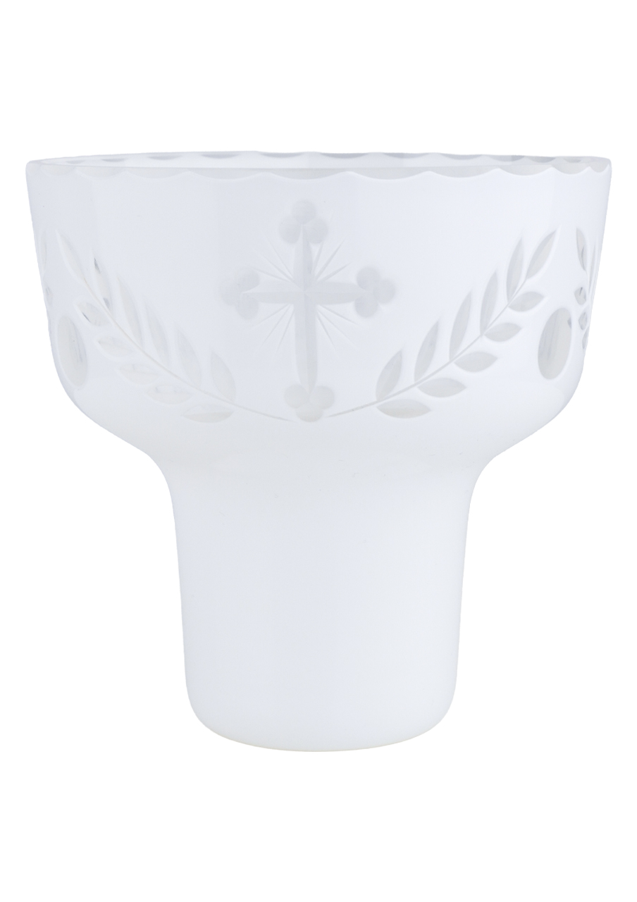 Pahar pentru candelă din sticlă albă, suflată manual, gravată manual.